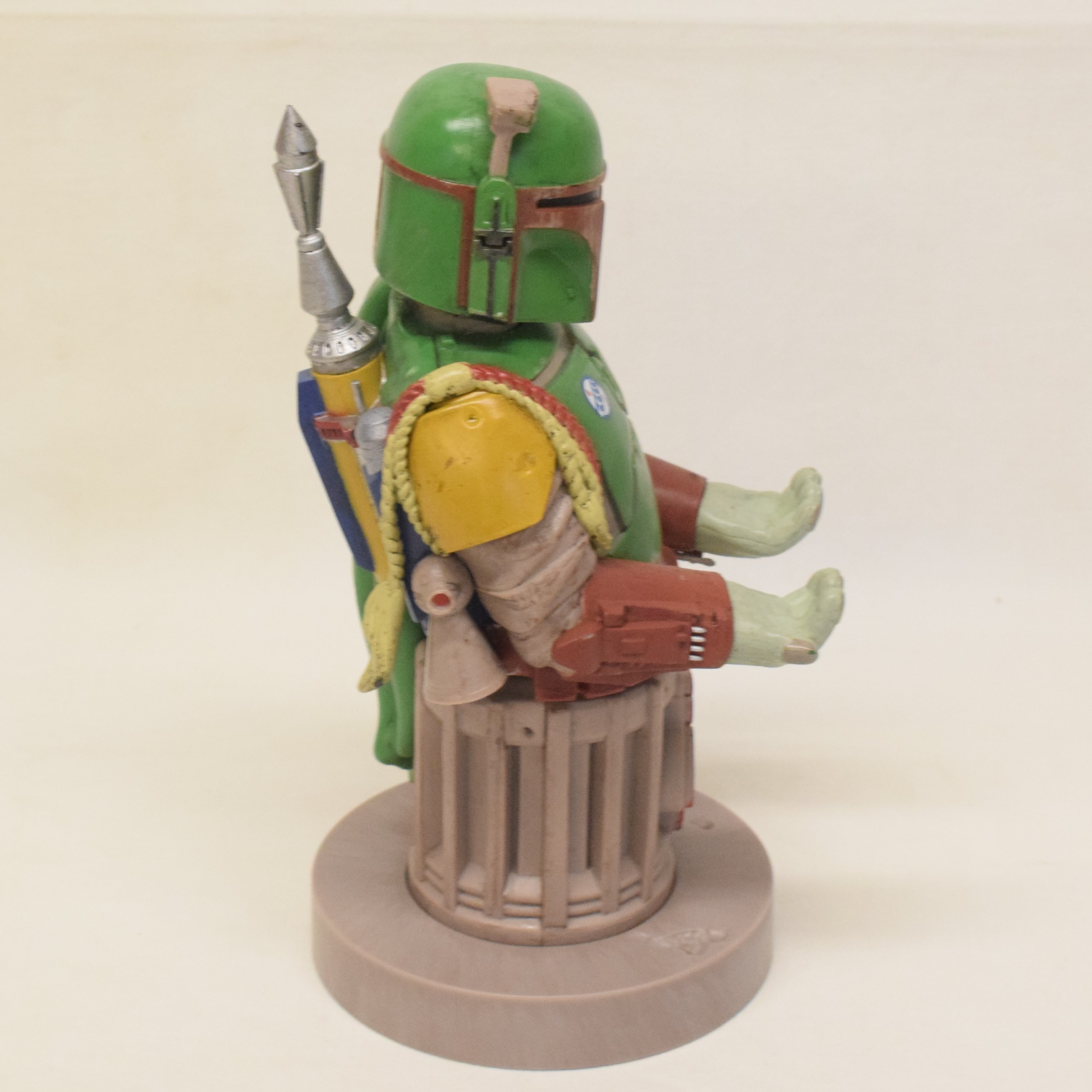 Voir photo 2 de Support de manette de jeu Boba Fett 21 cm par CABLE GUYS Support de manette de jeu Boba Fett 21 cm par CABLE GUYS État correct - Vue 2 -